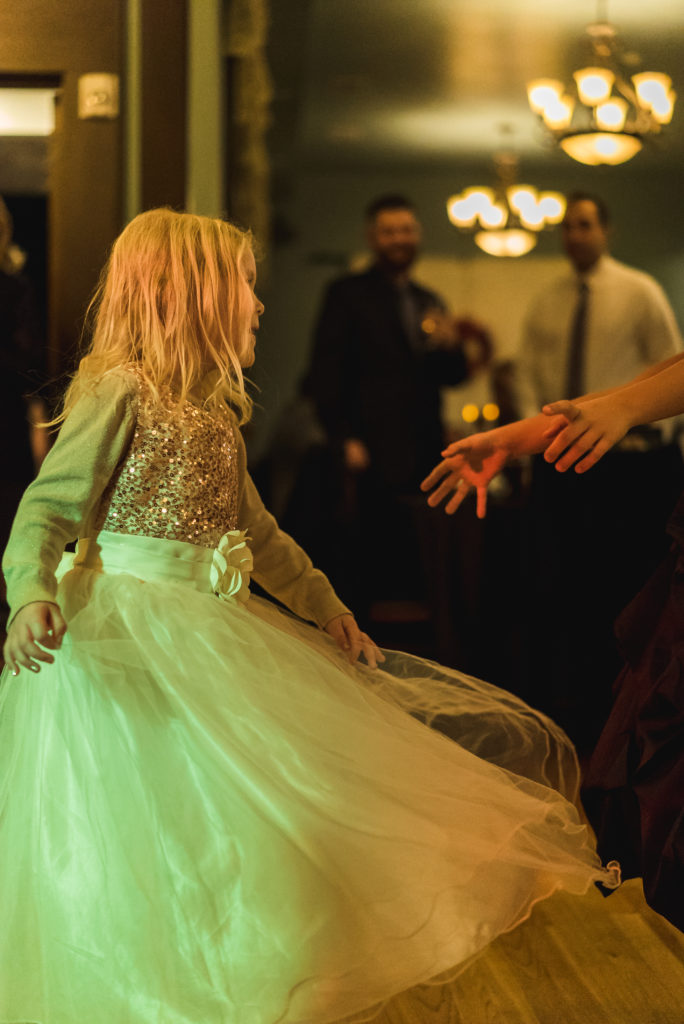 flowergirls dancing