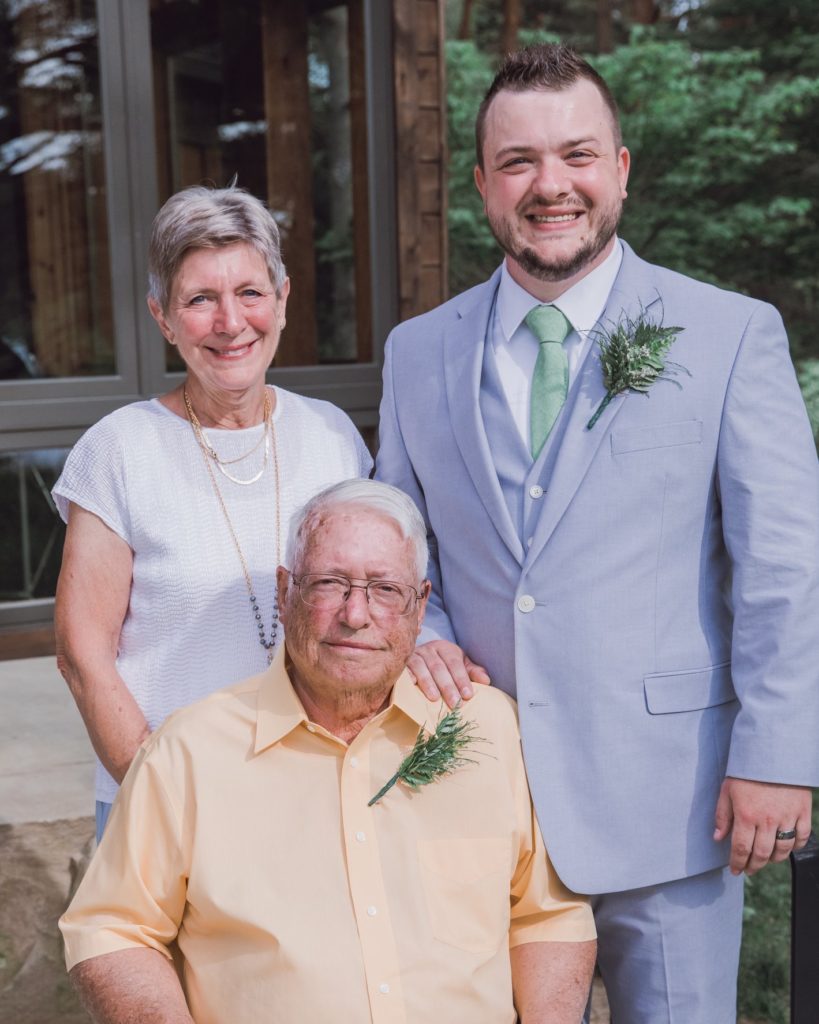 cleveland wedding planner groom with parents